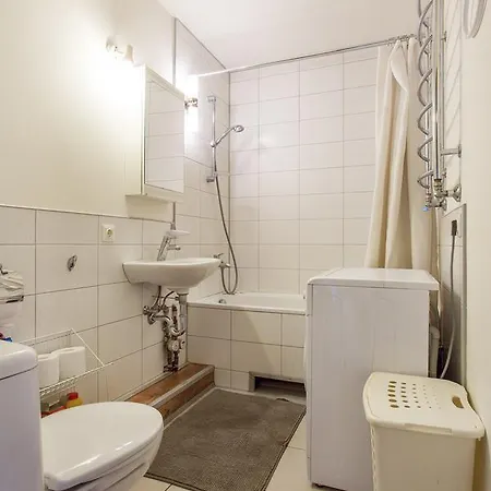 Διαμέρισμα Cosy & Spacious In Artistic District