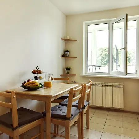 Cosy & Spacious In Artistic District Διαμέρισμα *