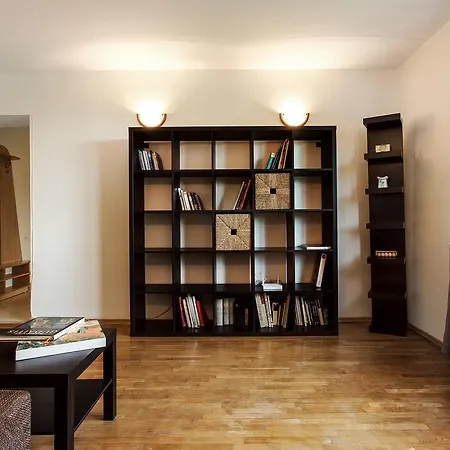 Lejlighed Cosy & Spacious In Artistic District *