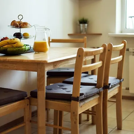 Cosy & Spacious In Artistic District